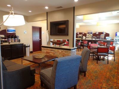 Express And By Ihg 2*
