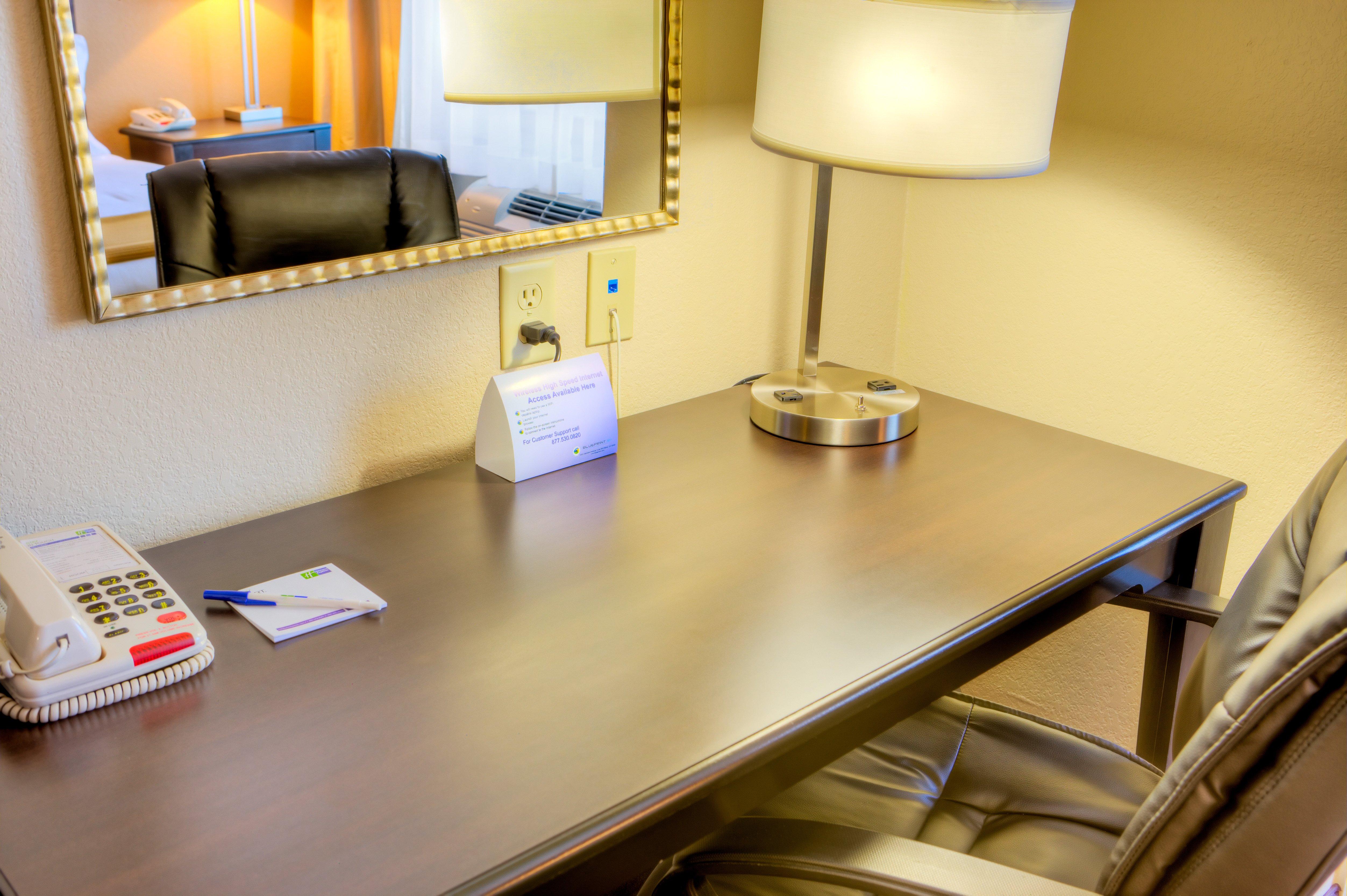 Express And By Ihg Hotel 2*