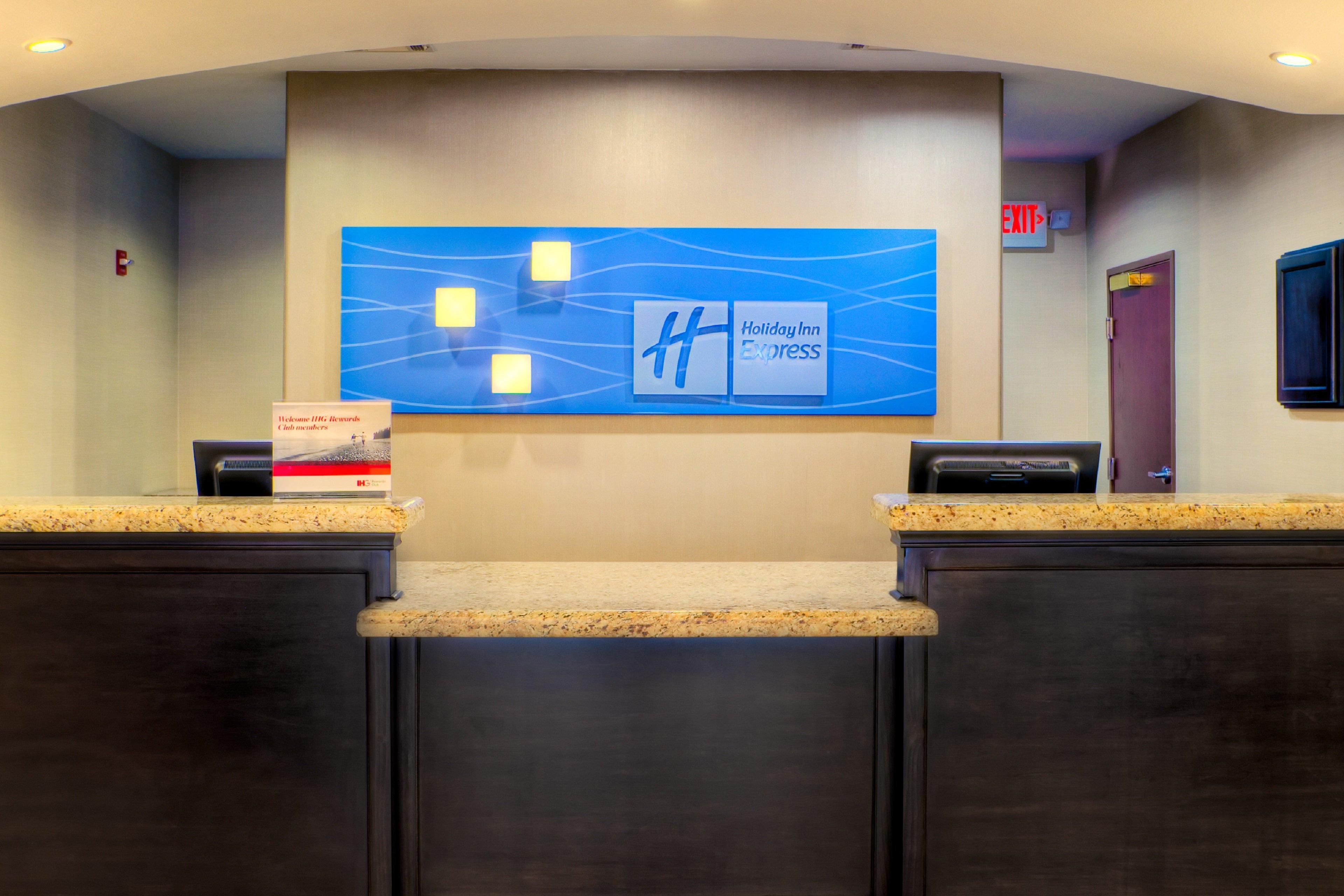 Express And By Ihg 2*